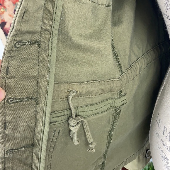 Utility denim jacket w. Patches + Pockets - Picture 10 of 16